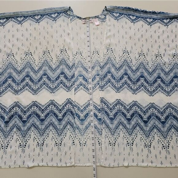 Lottie & Holly by Band of Gypsies Chevron Batnik Kimono - Picture 6 of 15